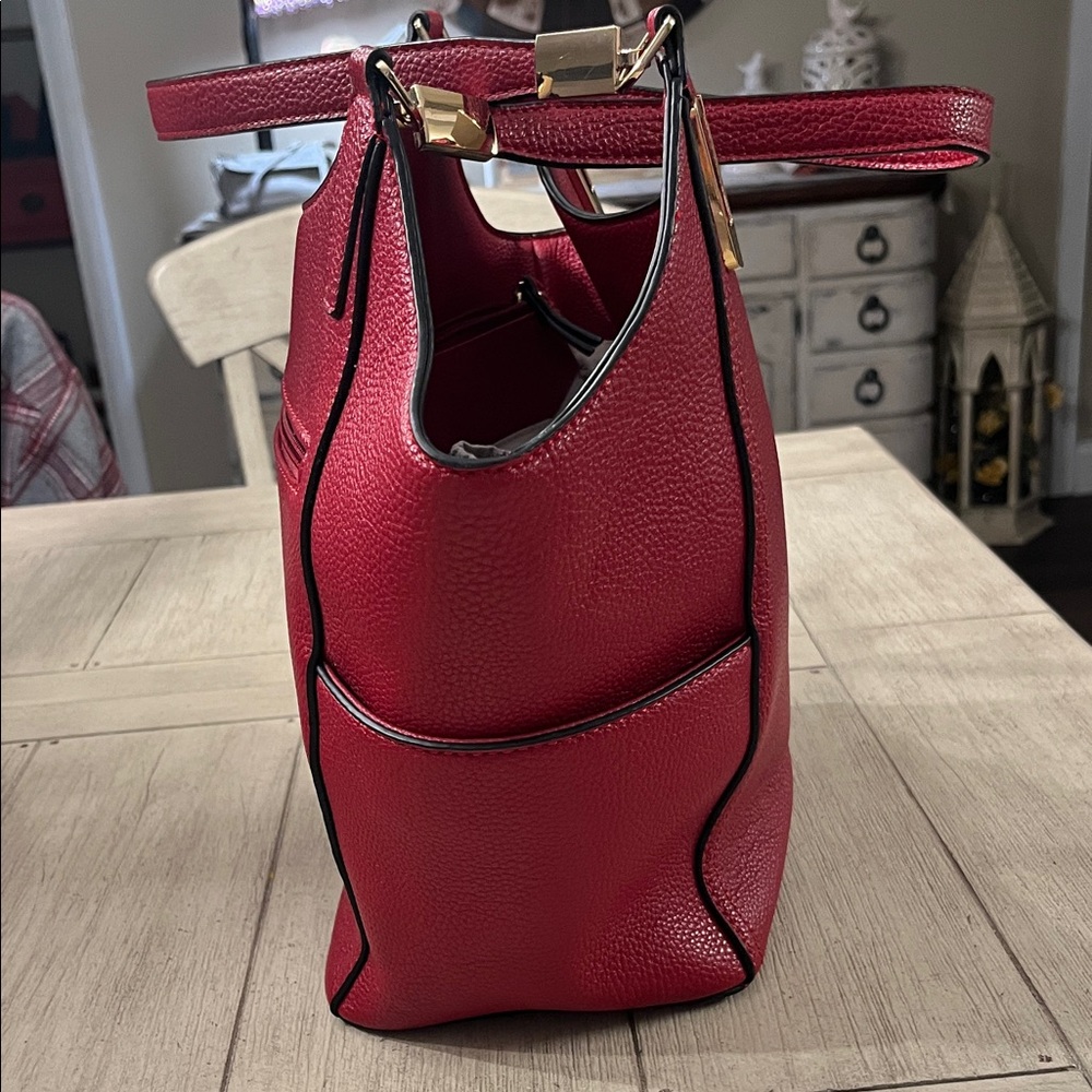 Kate & Alex Chic Red Tote Bag - Picture 3 of 10
